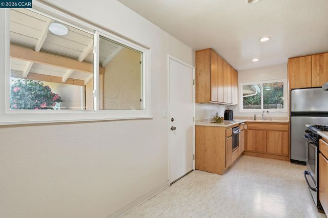 1139 Aspen Dr, Concord, CA 94520