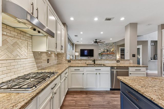 3219 Ash Glen LN, Round Rock, TX 78681