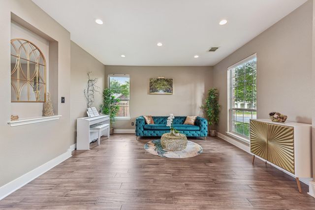 3219 Ash Glen LN, Round Rock, TX 78681