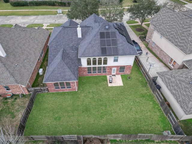 105 Hawke Bay Lane, Friendswood, TX 77546