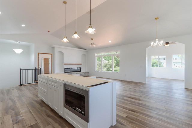 1030 MICHELE COURT, Port Edwards, WI 54469