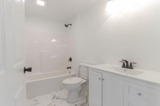 1030 MICHELE COURT, Port Edwards, WI 54469