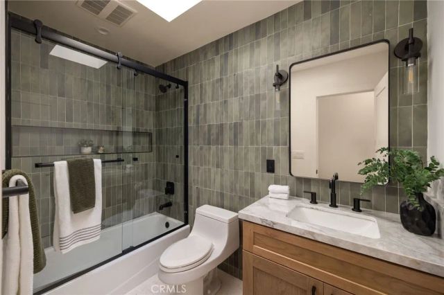 3176 La Tierra Street, Pasadena, CA 91107