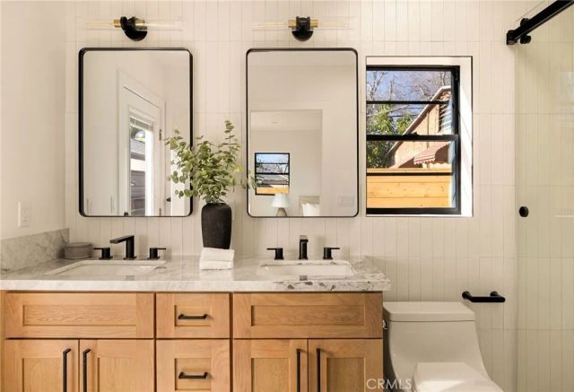 3176 La Tierra Street, Pasadena, CA 91107