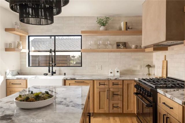 3176 La Tierra Street, Pasadena, CA 91107