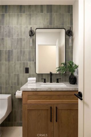 3176 La Tierra Street, Pasadena, CA 91107