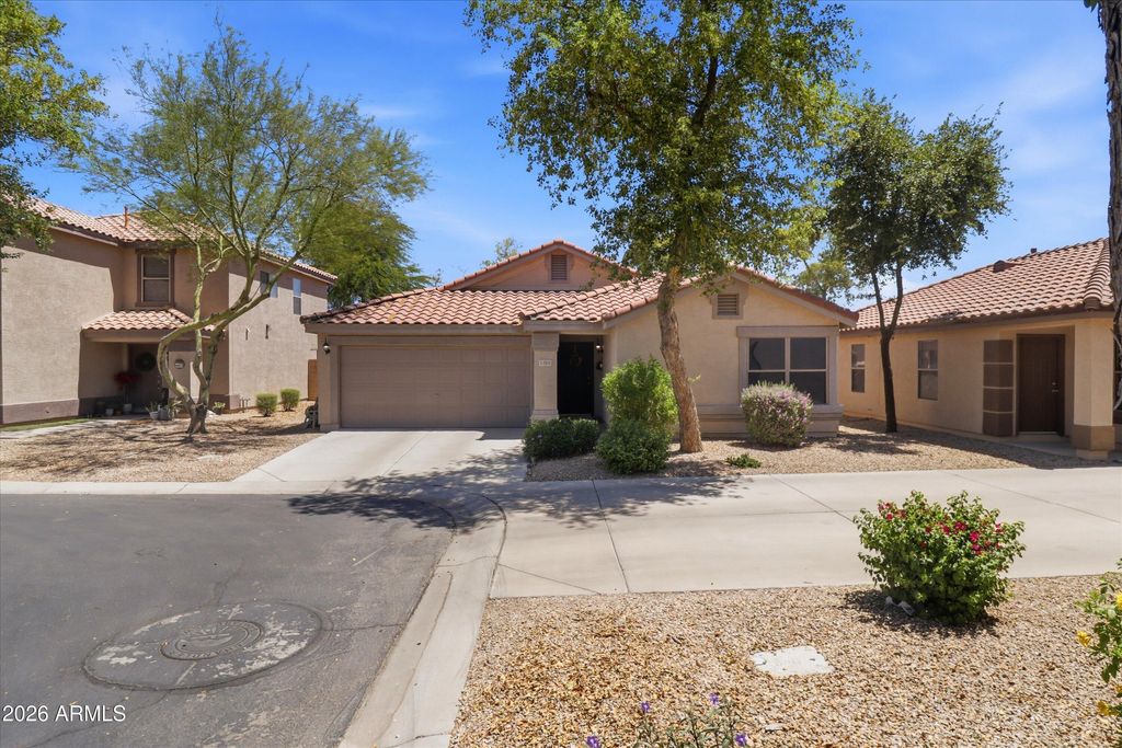 1365 S WAGON WHEEL Court, Chandler, AZ 85286