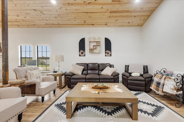 836 Fm-2068, Klondike, TX 75448