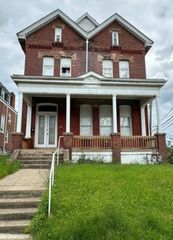 425 S Winebiddle St, Bloomfield, PA 15224