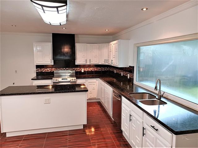 2011 Fall Meadow Drive, Missouri City, TX 77459