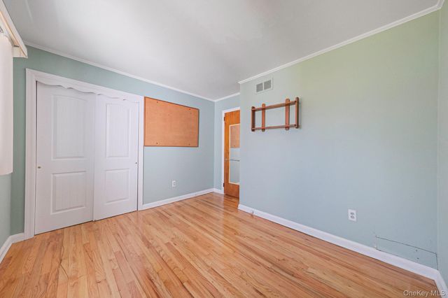 223 Connetquot Road, Bayport, NY 11705