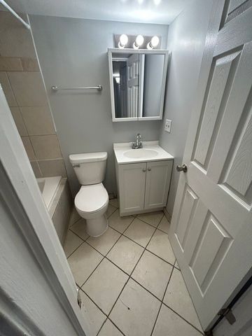 2300 S Ridgeway Avenue 1S, Chicago, IL 60623