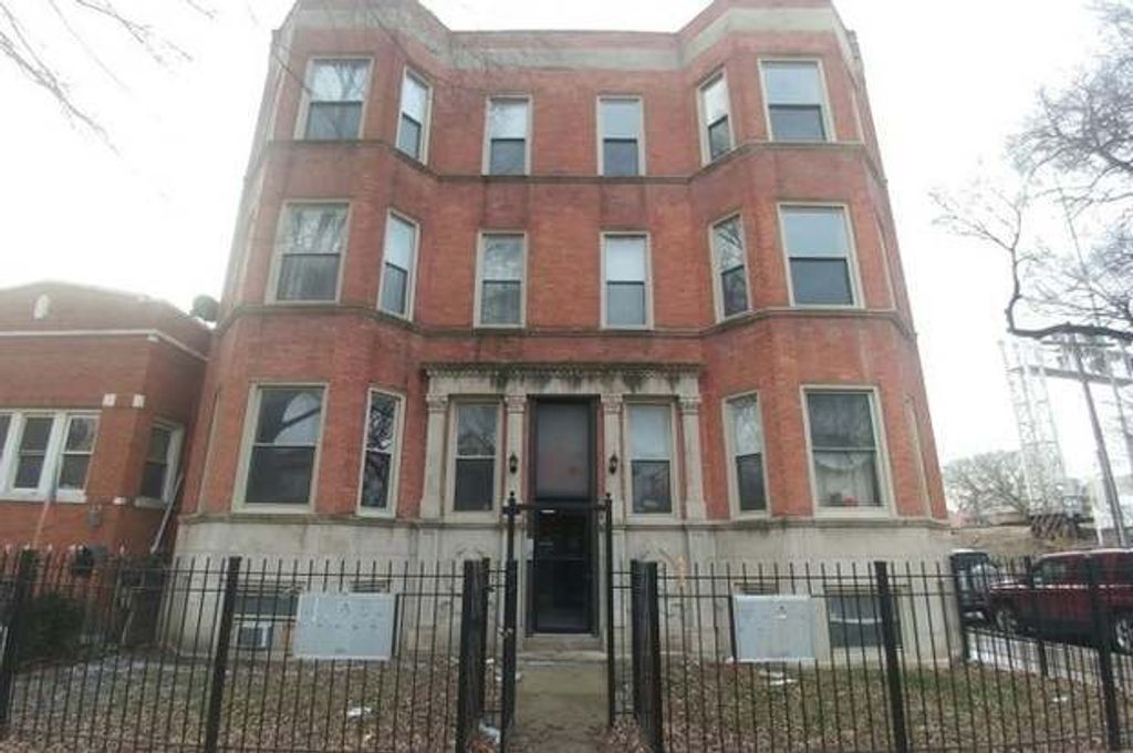 2300 S Ridgeway Avenue 1S, Chicago, IL 60623