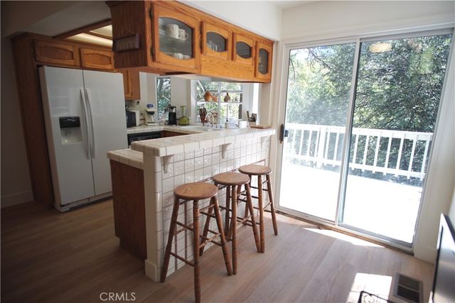 319 Dorn Drive, Crestline, CA 92325