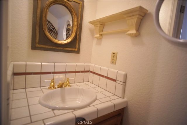 319 Dorn Drive, Crestline, CA 92325