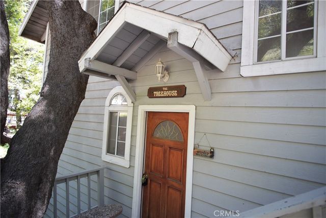 319 Dorn Drive, Crestline, CA 92325