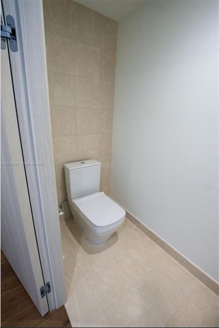 1000 Brickell Plaza 2809, Miami, FL 33131