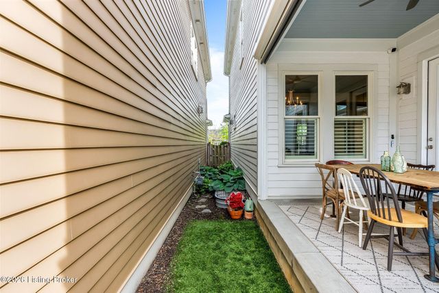 9514 Horsemint Ln, Prospect, KY 40059