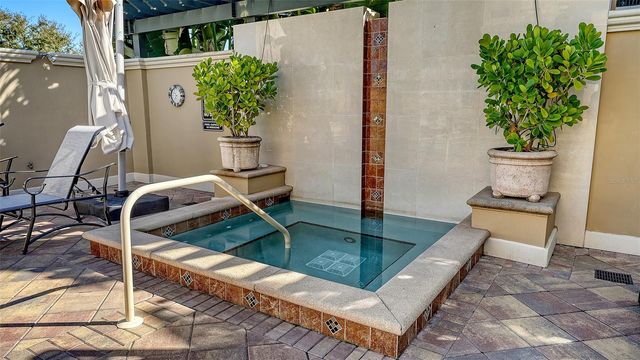 1064 N TAMIAMI TRAIL 1320, Sarasota, FL 34236