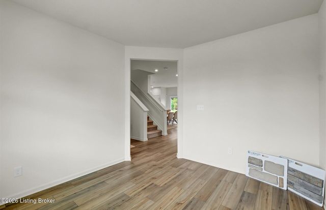 8503 Lysander Dr, Louisville, KY 40214