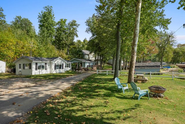 2529 Miner Lake Drive, Allegan, MI 49010