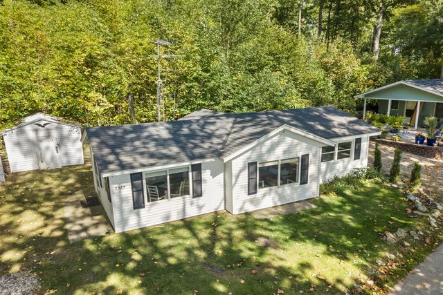 2529 Miner Lake Drive, Allegan, MI 49010