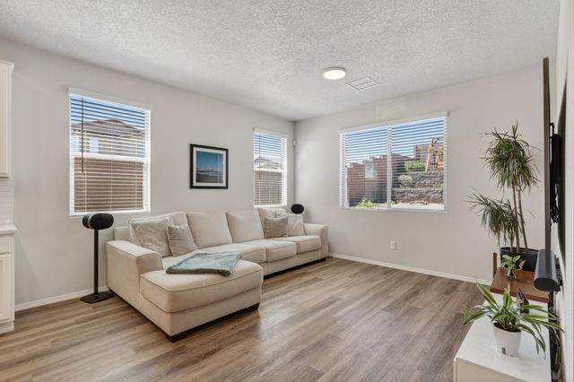 5417 Redtop Street NE, Rio Rancho, NM 87144