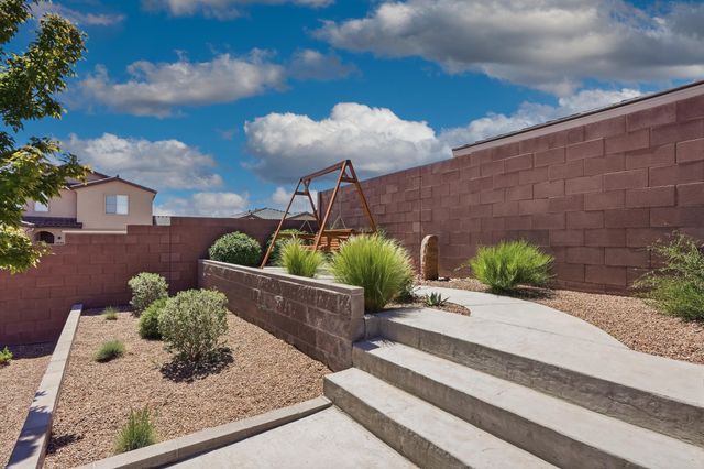 5417 Redtop Street NE, Rio Rancho, NM 87144