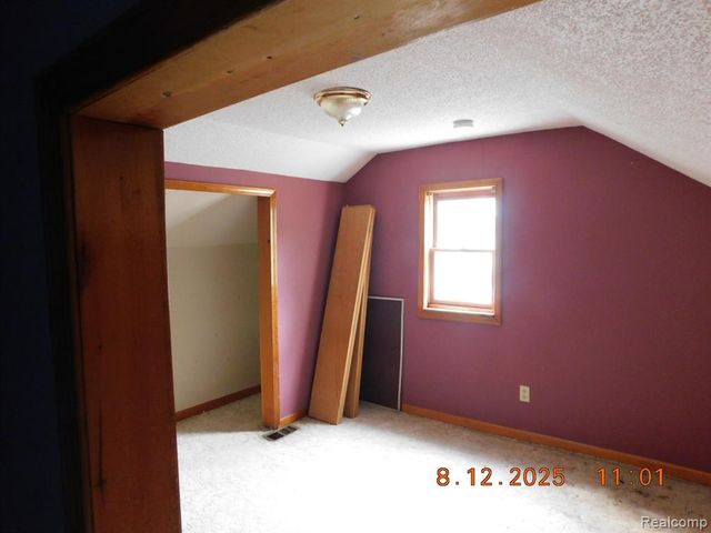 207 Garden Lane, Fowlerville, MI 48836