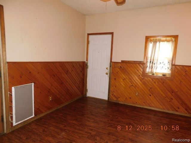 207 Garden Lane, Fowlerville, MI 48836