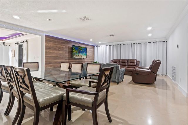 19340 NE 19 Avenue, North Miami Beach, FL 33179
