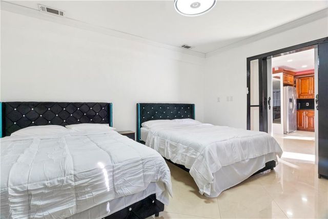 19340 NE 19 Avenue, North Miami Beach, FL 33179