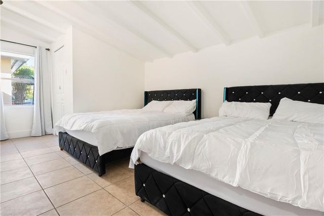 19340 NE 19 Avenue, North Miami Beach, FL 33179