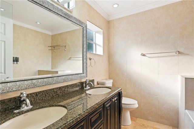 19340 NE 19 Avenue, North Miami Beach, FL 33179