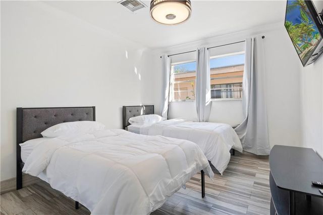 19340 NE 19 Avenue, North Miami Beach, FL 33179