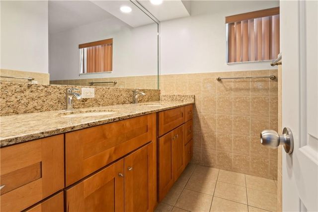 19340 NE 19 Avenue, North Miami Beach, FL 33179