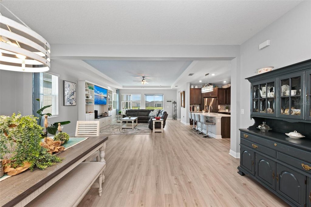 Image 13 of property listing at 14238 59TH CIRCLE E, Bradenton, FL 34211