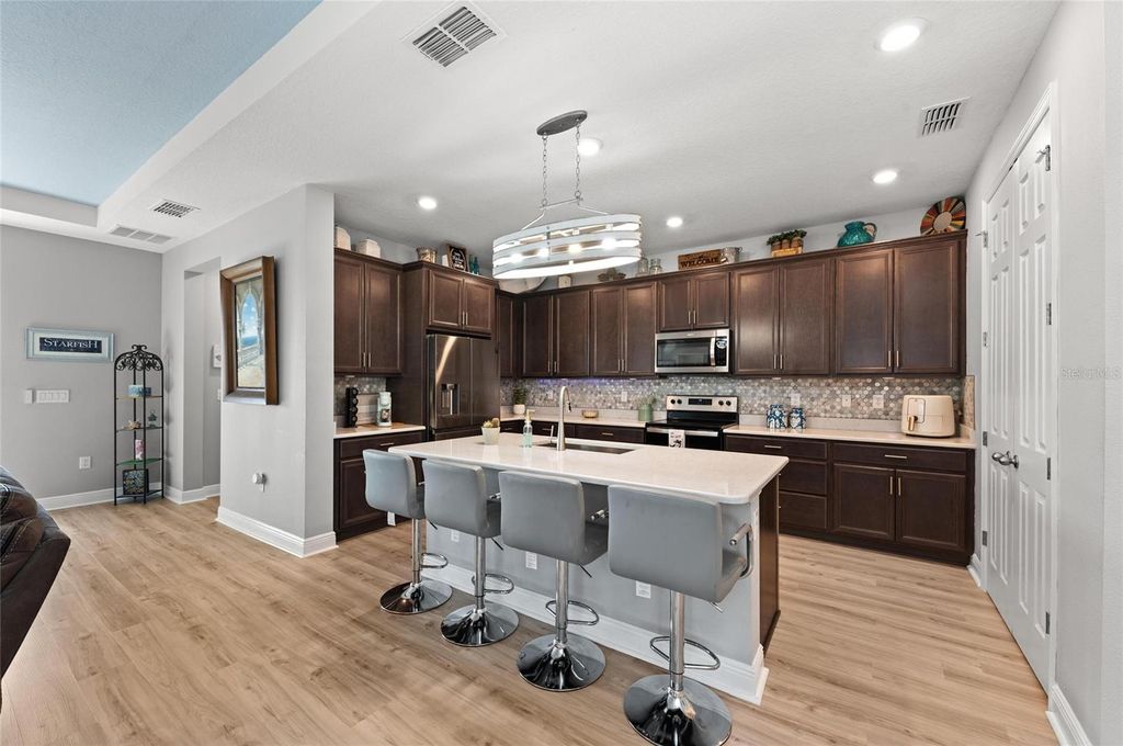 Image 20 of property listing at 14238 59TH CIRCLE E, Bradenton, FL 34211