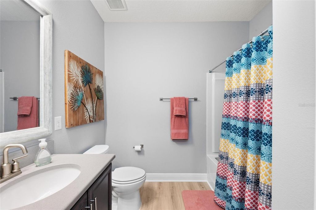 Image 48 of property listing at 14238 59TH CIRCLE E, Bradenton, FL 34211