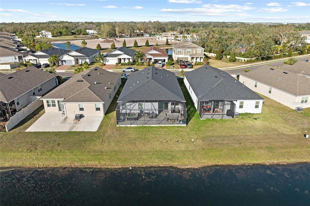 Image 6 of property listing at 14238 59TH CIRCLE E, Bradenton, FL 34211