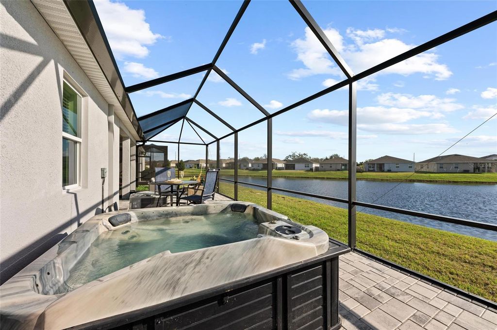 Image 60 of property listing at 14238 59TH CIRCLE E, Bradenton, FL 34211