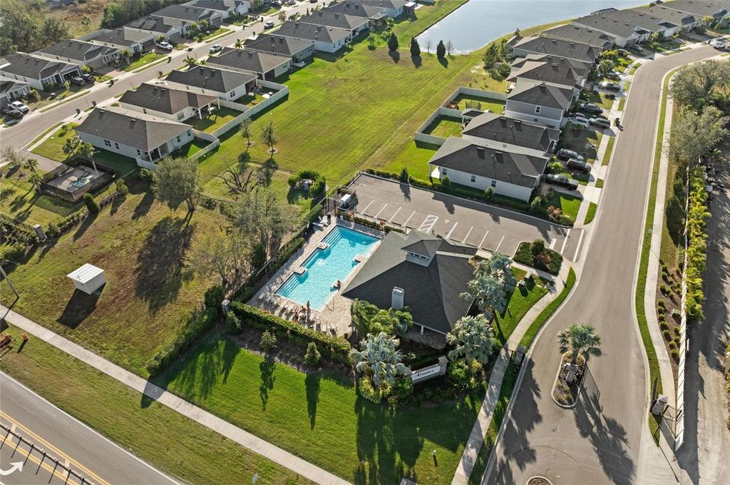 Image 64 of property listing at 14238 59TH CIRCLE E, Bradenton, FL 34211