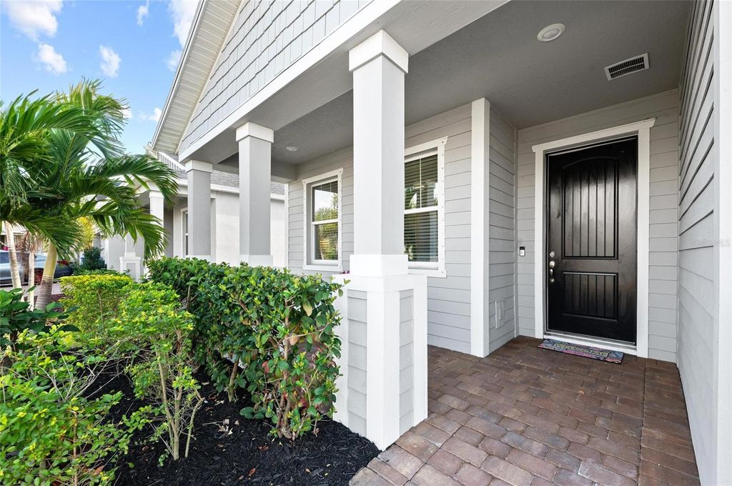 Image 9 of property listing at 14238 59TH CIRCLE E, Bradenton, FL 34211