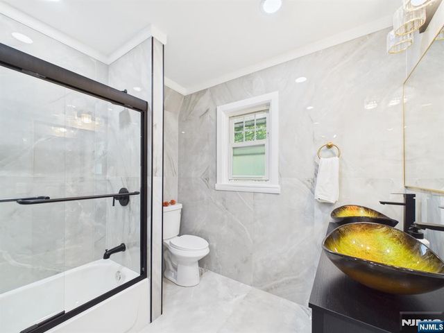 222 Teaneck Road, Ridgefield Park, NJ 07660