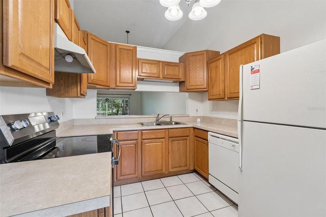 3410 LAUREL DALE DRIVE, Tampa, FL 33618