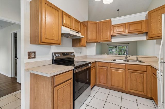 3410 LAUREL DALE DRIVE, Tampa, FL 33618