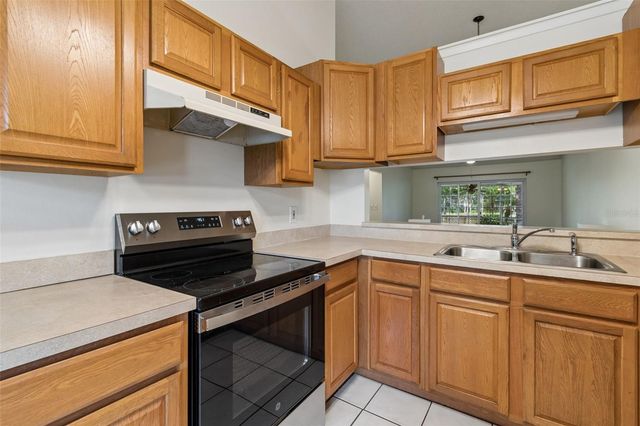 3410 LAUREL DALE DRIVE, Tampa, FL 33618