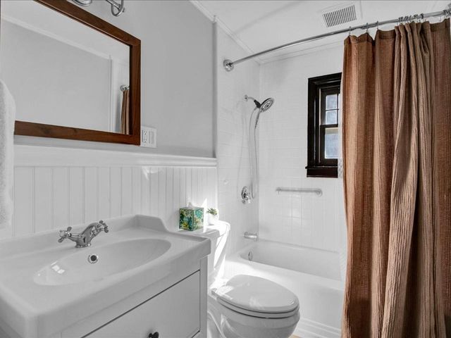 7 Roland Court, Winooski, VT 05404