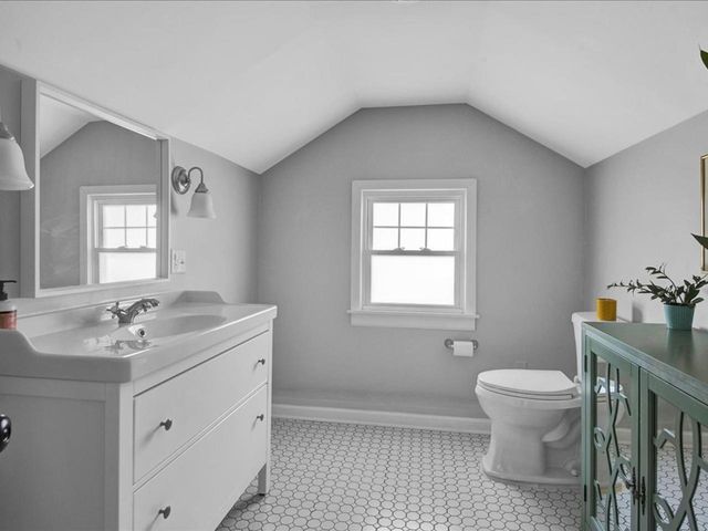 7 Roland Court, Winooski, VT 05404
