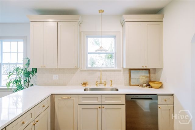 1214 E Duffy Street, Savannah, GA 31404